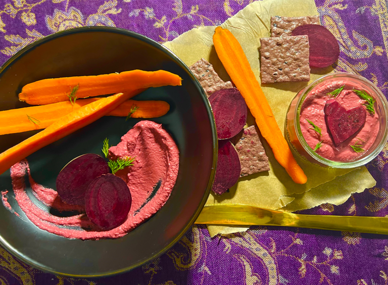 Beetroot Hummus with veggies and crackers